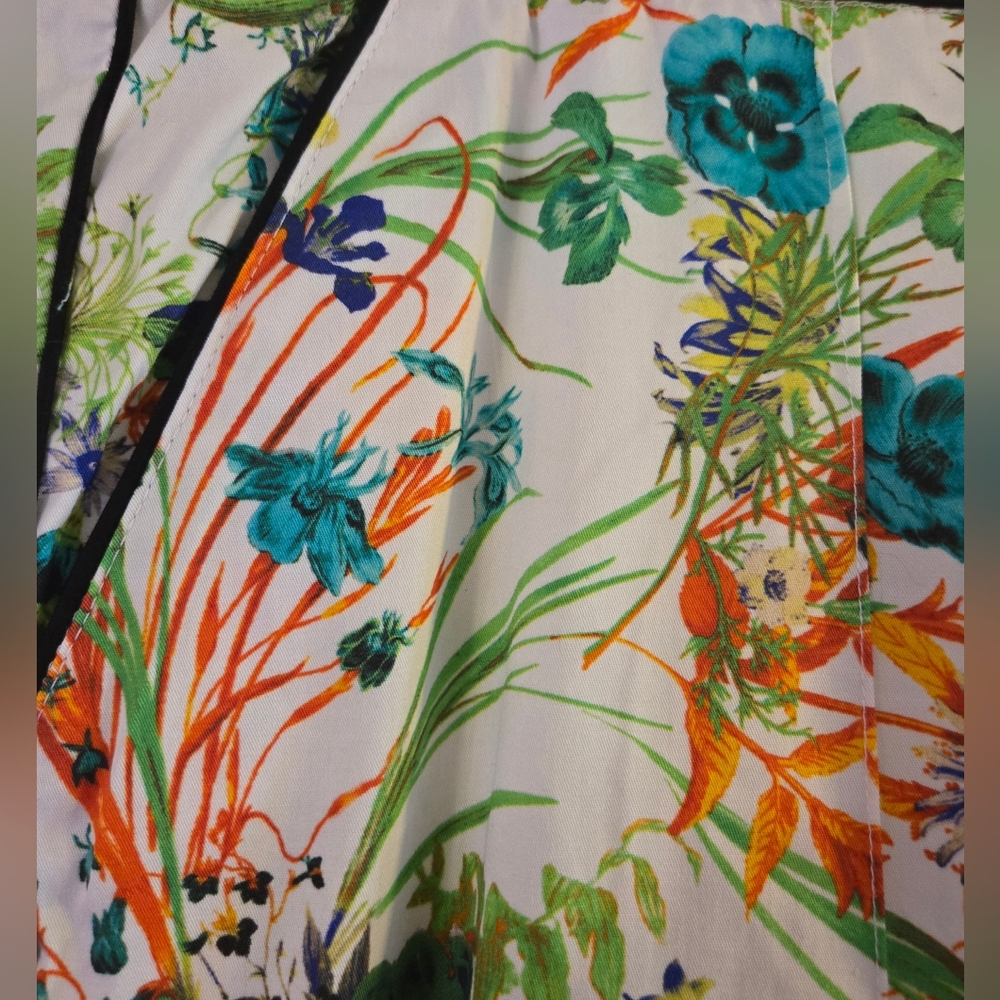 Gabby Isabella Women's Spring Floral Print Capris Pants Size 16 - Picture 3 of 4